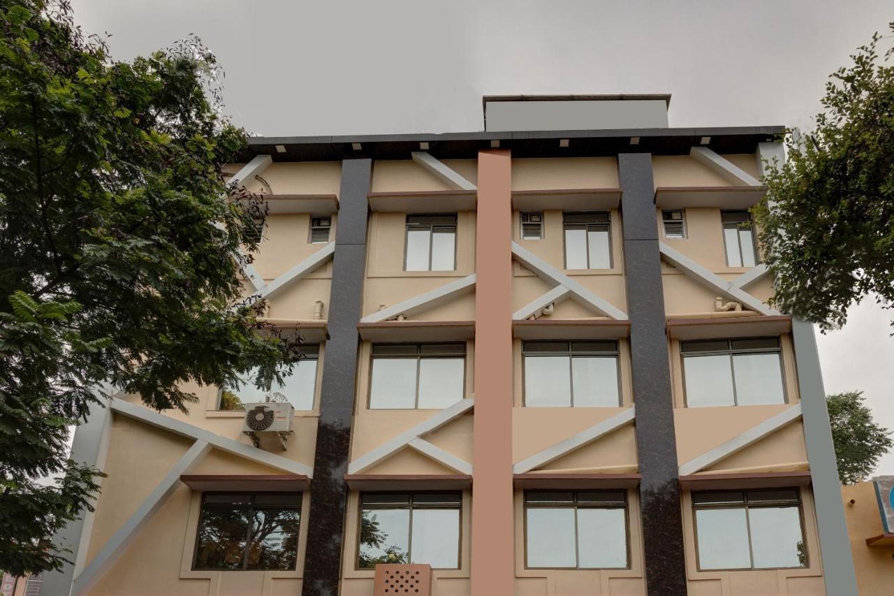 Oyo Hotel Satguru Jamshedpur Εξωτερικό φωτογραφία